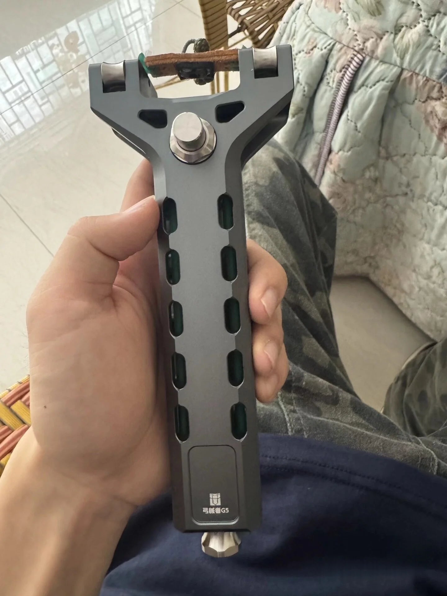 G5 Automatic Slingshot – Rapid Fire, All Metal, 2 Magazines